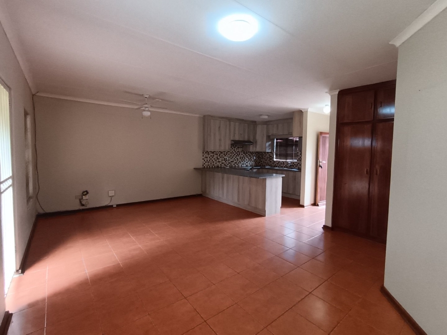 2 Bedroom Property for Sale in Langenhovenpark Free State